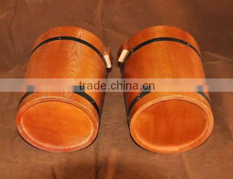 Insulated ice bucket