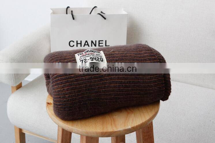New Design Korean Young Lady Fashion Stripe Knitted Woolen Scarf