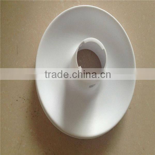 Plastic pet food court/tray