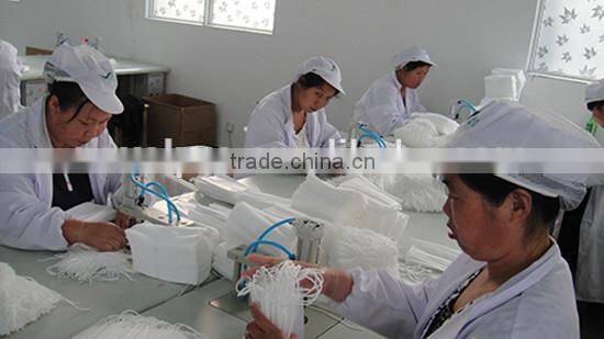 Non woven face mask with active carbon for medical use