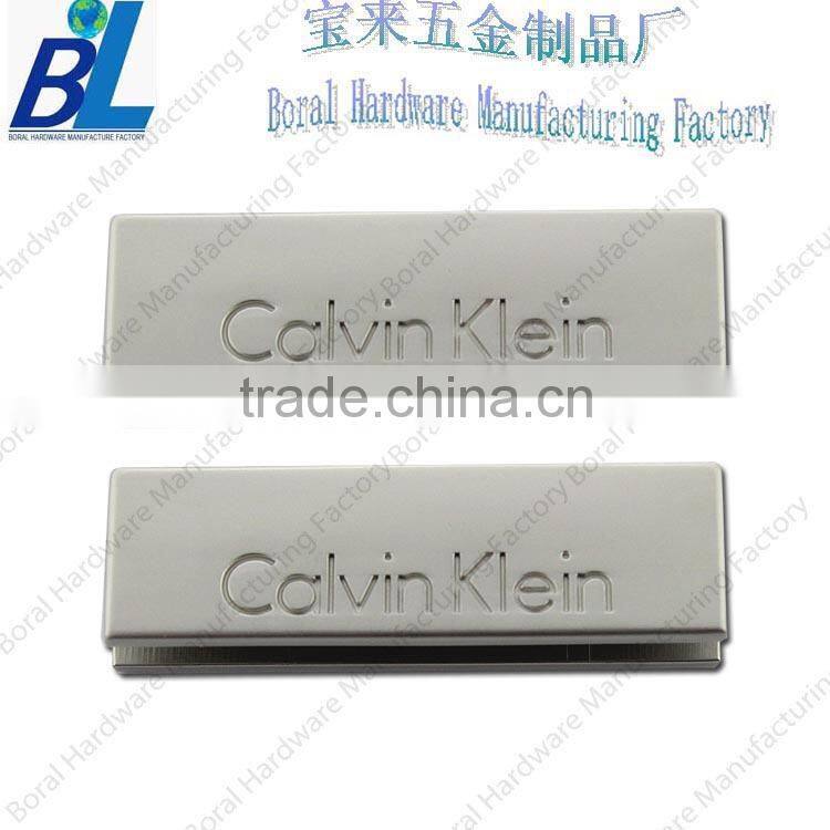 Custom metal corner for handbag straps