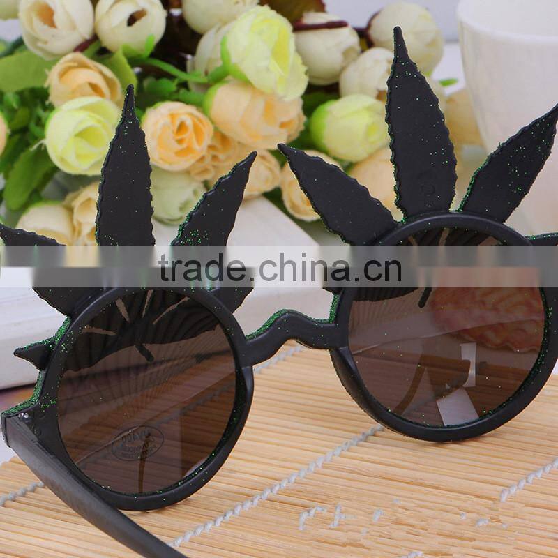 New product leaves shape funky party glasses