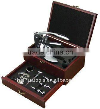 wine bottle gift set