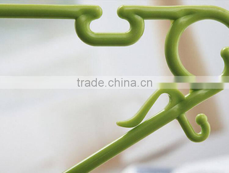 Multifunctional Anti-slip Plastic hanger for Clothes