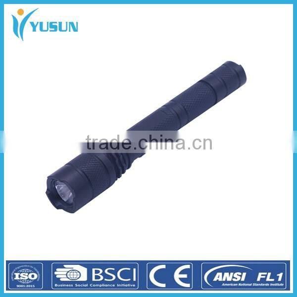 Manufacturer of hot style Hot style of direct selling authentic outdoor flashlight T6