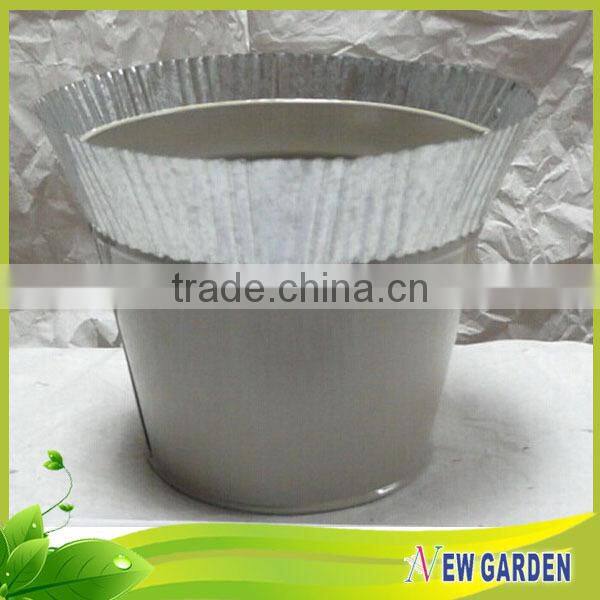 2015 Most Fashion Unique Shape Metal Flower Pots That Are Slanted