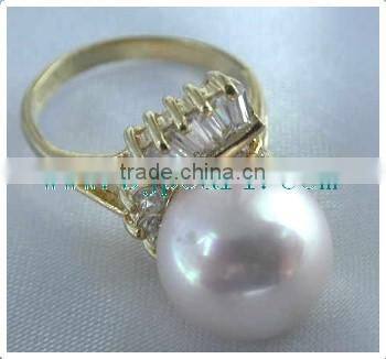 white south sea pearl with gold ring diamond ring