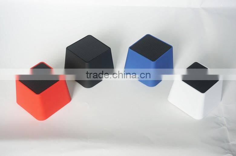 AWS1018 New Active green cute bluetooth speaker portable