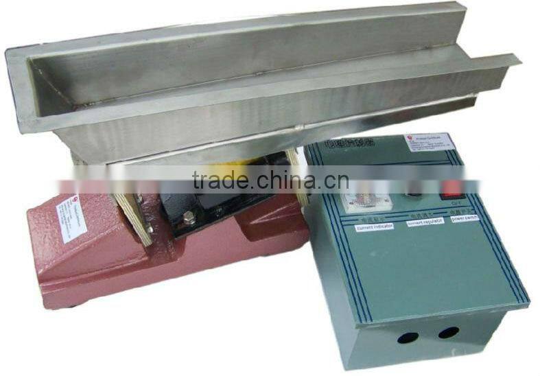 Tiny electromagnetic vibrating feeder for batching