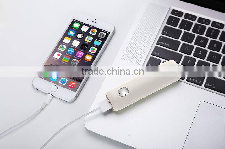 Trusda new model small portable 2600mah usb power bank mini solar charger