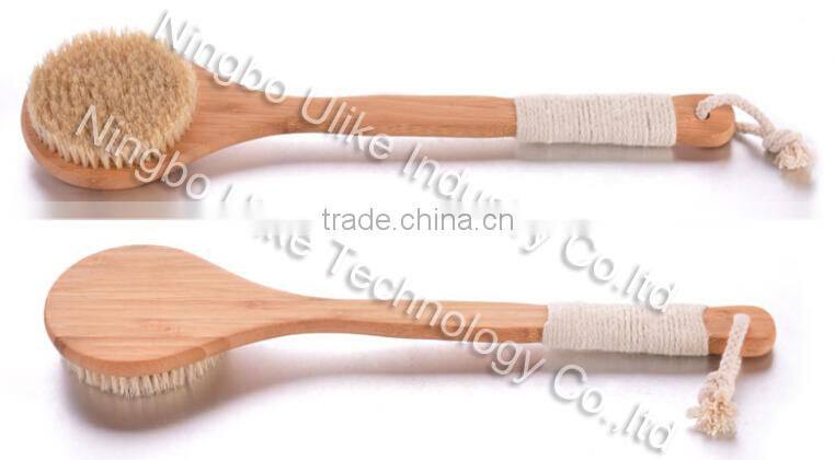 Natural bristle long handle bath brush