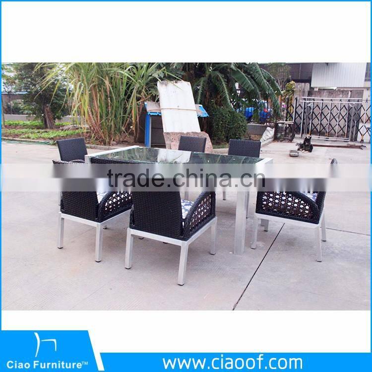 Hot Sell All Weather Outdoor Glass 6 Seater Dining Table Set Luxury