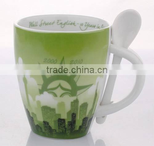 2015 hot sale tea mug with spoon ceramic belly coffee mug with spoon in handle