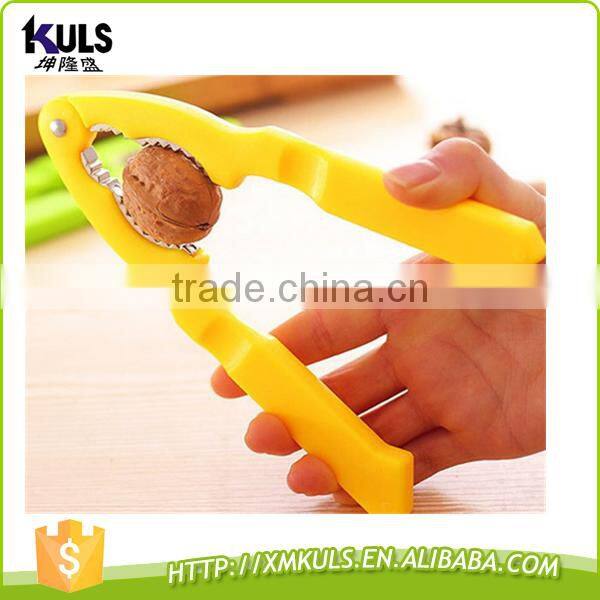 Creative kitchen tools crab tool Plastic walnut crab clip