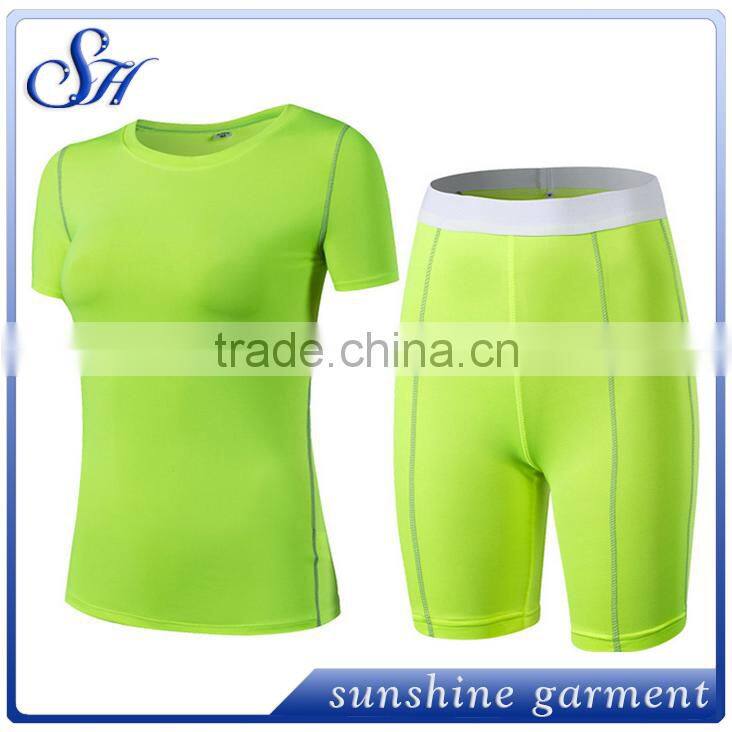 Summer Gym yoga suit plain short sleeve and plain shorts