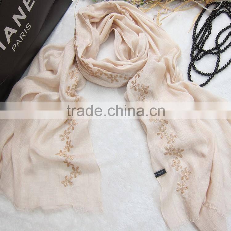 Charm Elegant Large Plain Small Leaf Embroidery Patterns Scarves Fashion