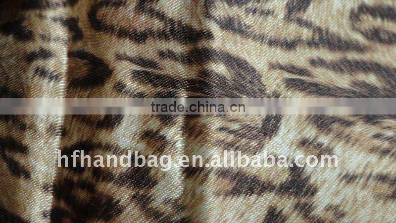gold pattern leather purse