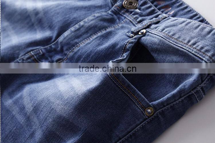Adults age group stylish men summer thin stretch oversize foldablel lining bottom denim half pants short jeans pants
