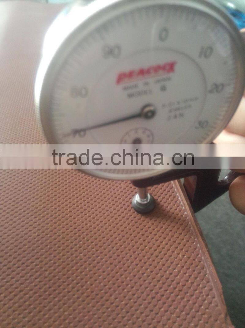 2016 non-slip beige natural rubber sheet on-time shipment from China