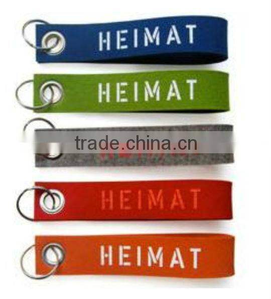 2015 China wholesale cheap felt keychain