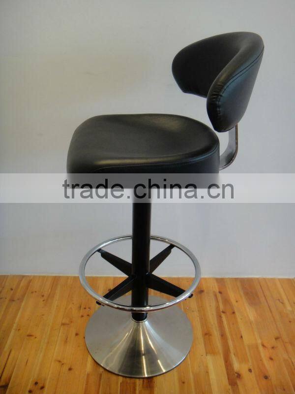Chromed footrest of bar chair