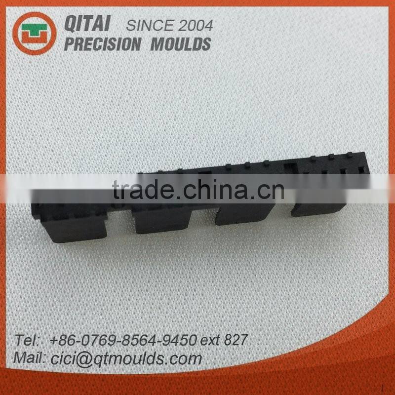 Plastic injection moulders black plastic computer connectors china supplier