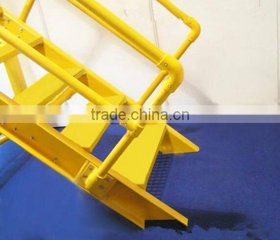 pig equipment/plastic flooring Support beams
