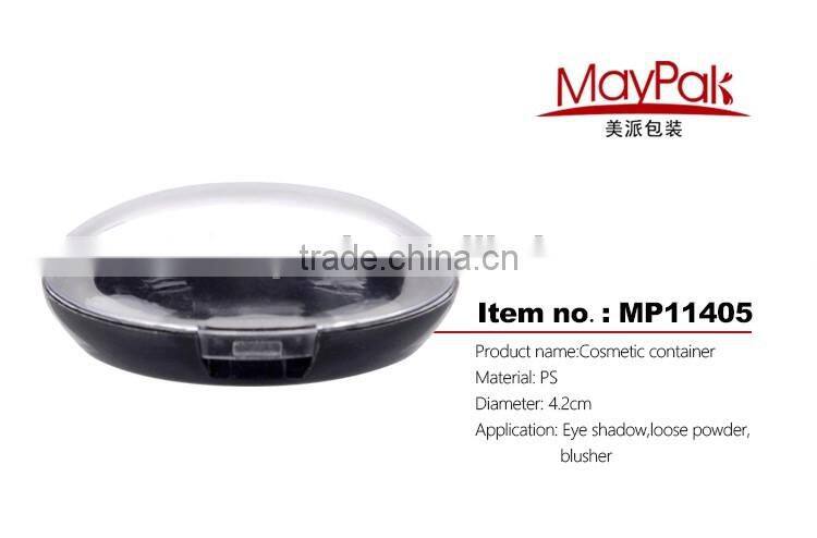 Plastic bluser empty containers