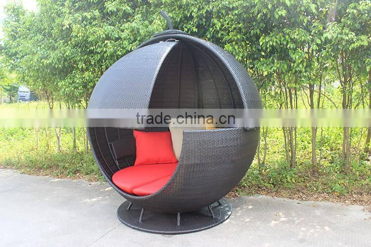 Special Design Rattan Furniture Rotatable Black Apple Sunbed