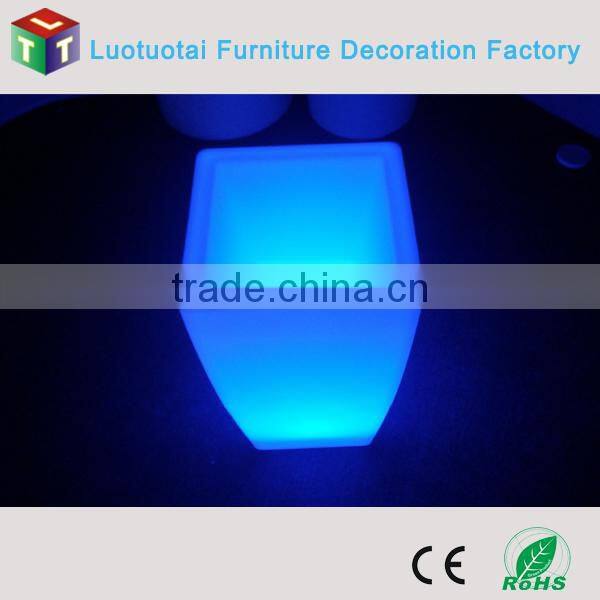 PE plastic 16 color changing lighted outdoor flower pots with remote