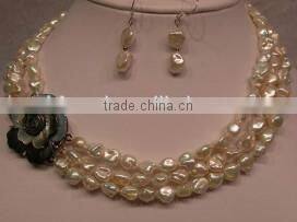 wholesale 3 rows 17-19" 8-9mm white keshi pearls necklace & earring