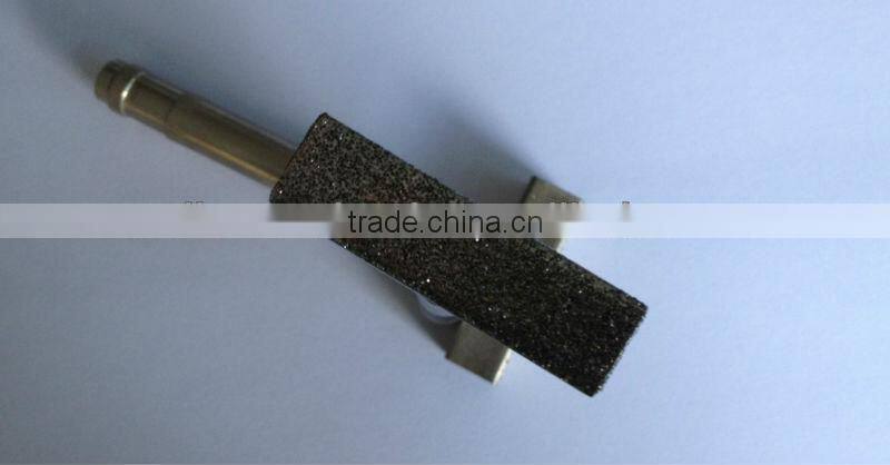 Vacuum brazed T-bar diamond dresser for grinding wheel