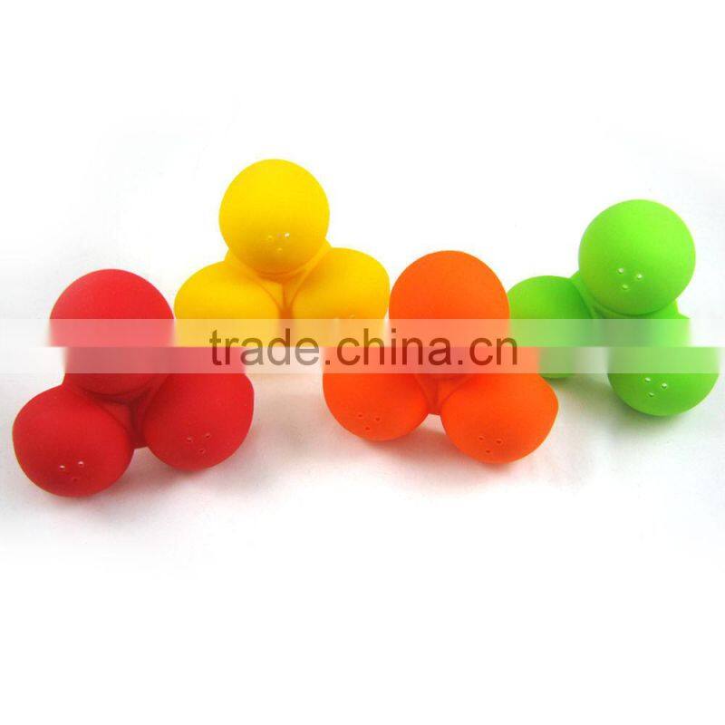 Silicone rubber egg cup 3 eggs stand novelty egg holder easy boiled egg tool