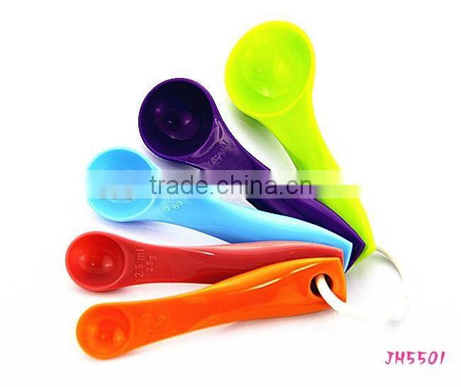 Multi-colored Measuring Spoon Set of 5