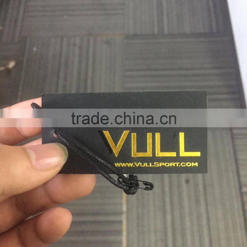 2017 custom high quality black cardboard paper hang tags with gold stamping logo