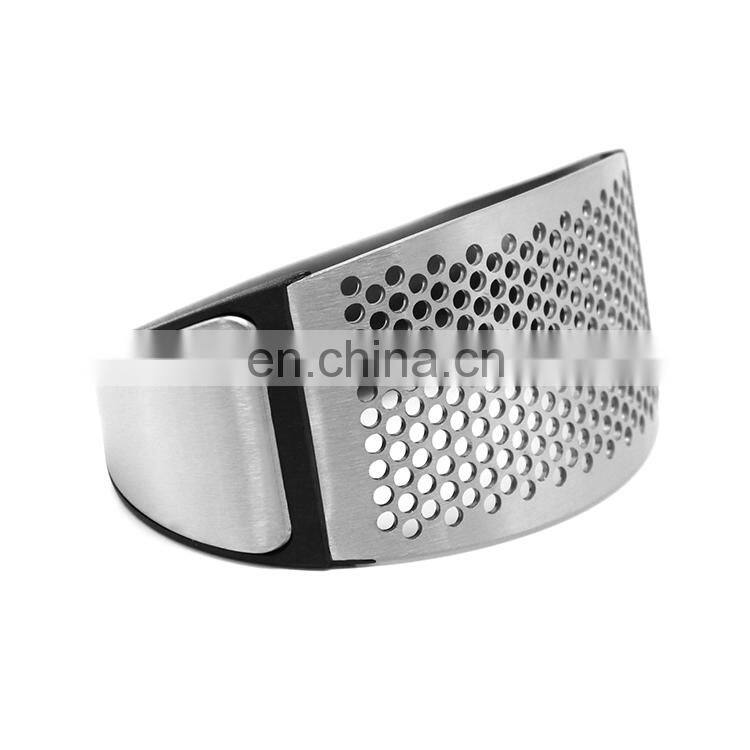 High Quality Kitchen Gadgets Stainless Steel Ginger Garlic Crusher Squeezer Press Rocker