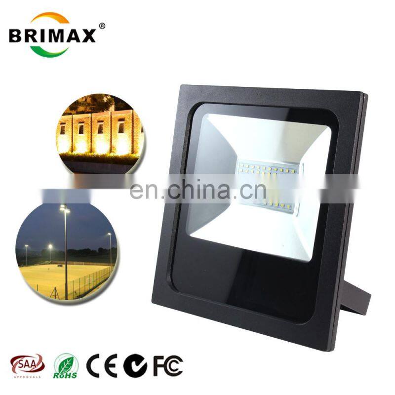 100W 10000lm 4000K Lumiere Exterieur Etanche IP65 Lampe de Securite Ideale pour Jardin  Eclairage Public Garage projecteur led