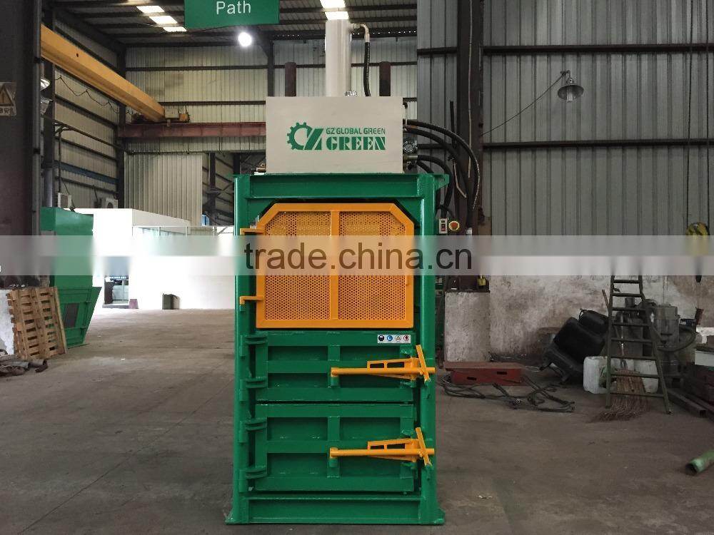 Small Vertical Hydraulic Baling Machine for plastic and cotton