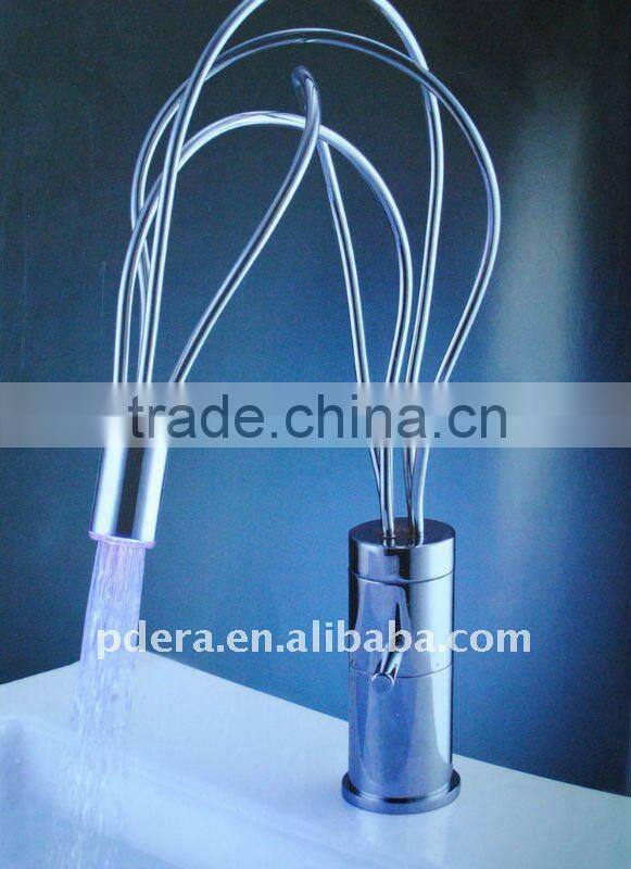 brass fashion kitchen faucet PD-2071