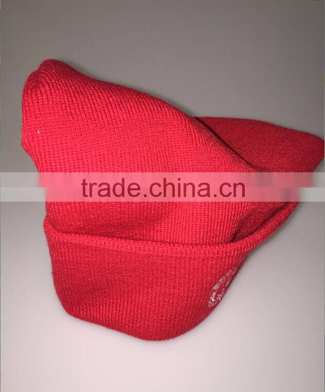red beanie hat/embroidery logo style winter caps