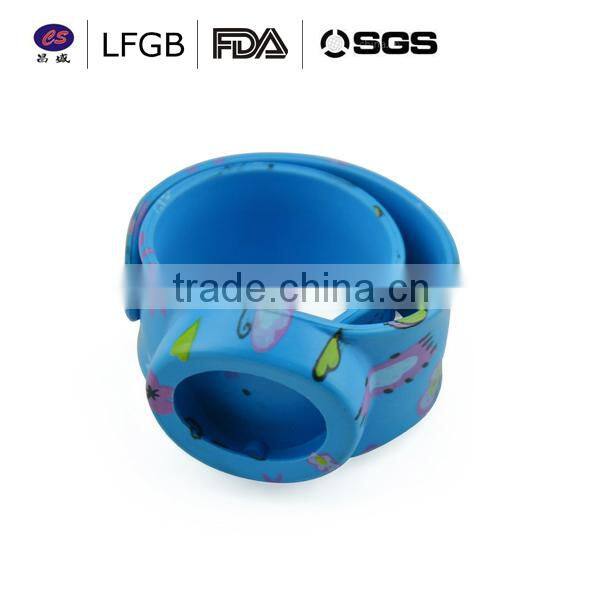 2014 new design fashionable customized high quality silicone bracelets