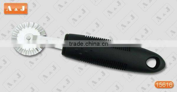 Kitchen Gadget 6cm Pizza Cutter