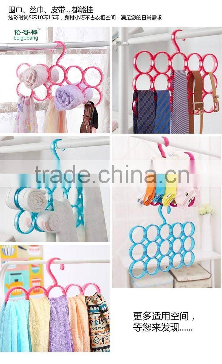 plastic cloth hanger