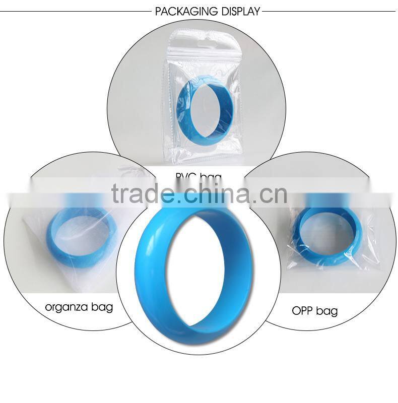 Fashion young lady's bangle and baby silicone bracelet with metal clasp