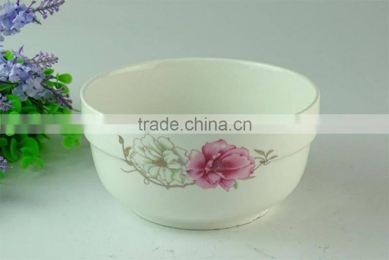 Chaozhou Supplier stocked glazed love shape porcelalin bowls household bowls