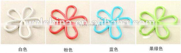 wholesale high quality plum-shaped anti-slip mat hot pot table PVC insulated soft pvc coaster