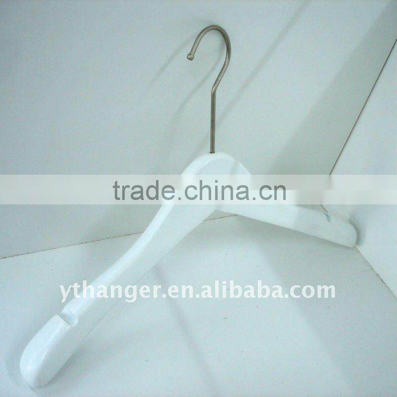 pure white wooden hanger for leisure clothes