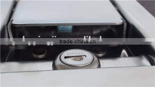 03116 Truck handle latches