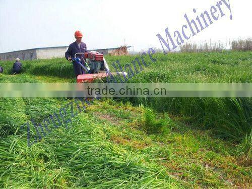 Efficient walking mini reaper for rice, wheat