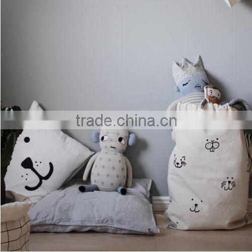 Heart Bear eyelash Pattern Laundry Bag Pouch,Canvas Storage Bag for Toys Clothing,Baby Kids Toys Storage Bag Cute Wall Pocket